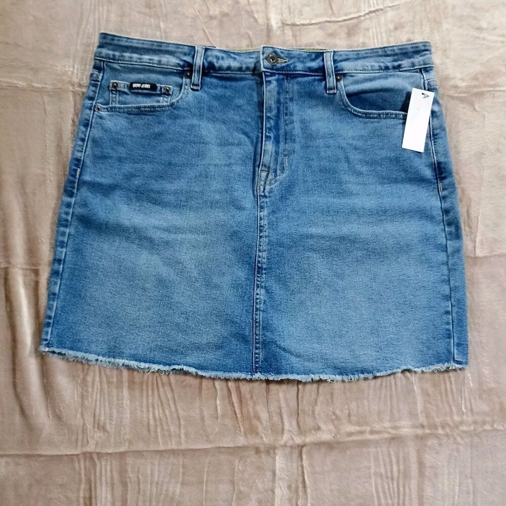 DKNY Jeans Women's Size 16 Mid Rise Denim Skirt A-Line Raw Hem Stretch Blue NWT
